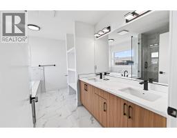 33 Thatcher Avenue, Red Deer, AB T4P0Y5 Photo 23
