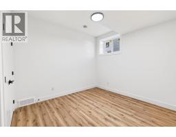 33 Thatcher Avenue, Red Deer, AB T4P0Y5 Photo 36