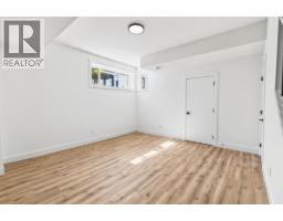 33 Thatcher Avenue, Red Deer, AB T4P0Y5 Photo 34