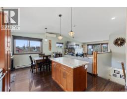 Ensuite - 2735 Rydal Ave, Cumberland, BC V0R1S0 Photo 8