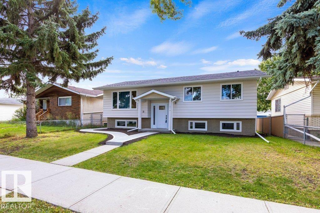 10418 154 ST NW - 4