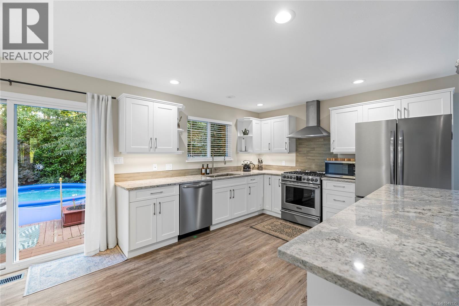 1564 Hurford Ave - Image 16