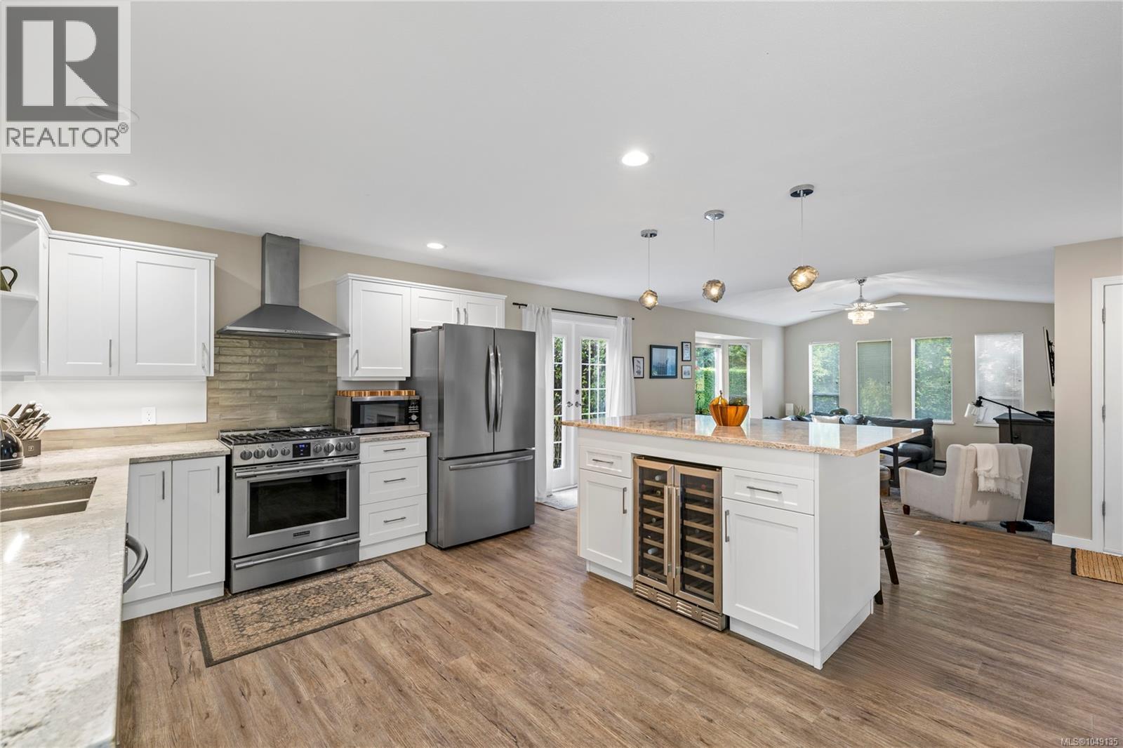 1564 Hurford Ave - 2