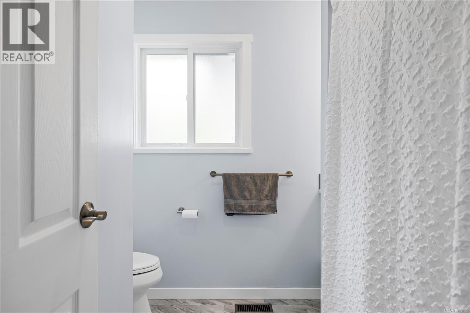 1564 Hurford Ave - Image 20