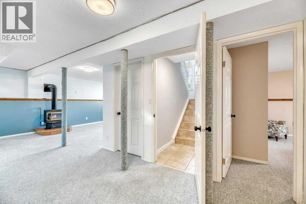 303 Strathaven Drive - 32