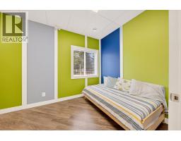 2100 Balmer Drive, Elkford, BC V0B1H0 Photo 9