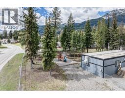 2100 Balmer Drive, Elkford, BC V0B1H0 Photo 39
