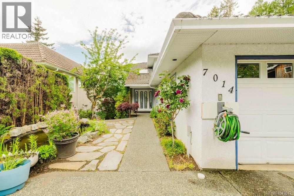 7014 Brentwood Dr - 8