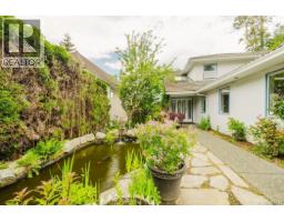Kitchen - 7014 Brentwood Dr, Central Saanich, BC V8M1B4 Photo 11