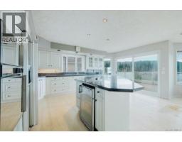 7014 Brentwood Dr, Central Saanich, BC V8M1B4 Photo 27