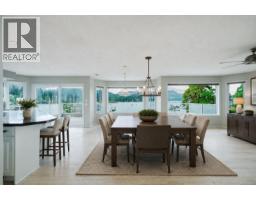 7014 Brentwood Dr, Central Saanich, BC V8M1B4 Photo 28