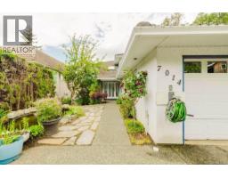 Workshop - 7014 Brentwood Dr, Central Saanich, BC V8M1B4 Photo 8