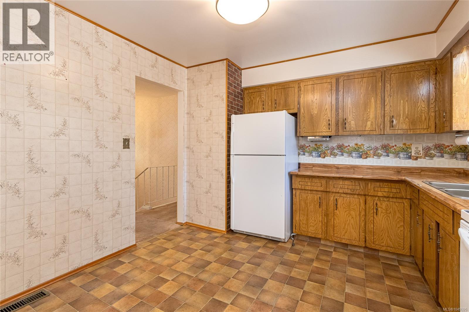 2304 Alicia Pl - 9