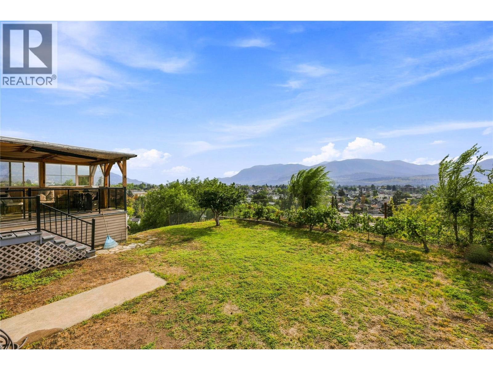 355 & 357 Gwyer Street, Penticton