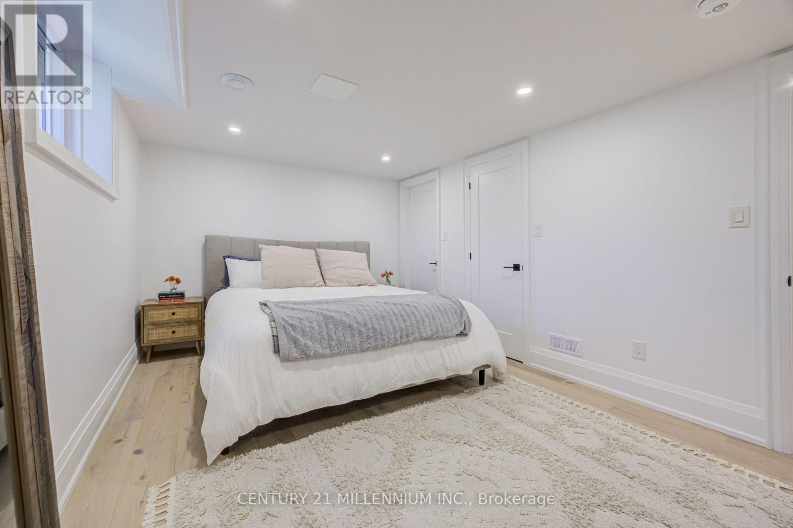 17 AUTUMN DRIVE - Image 34