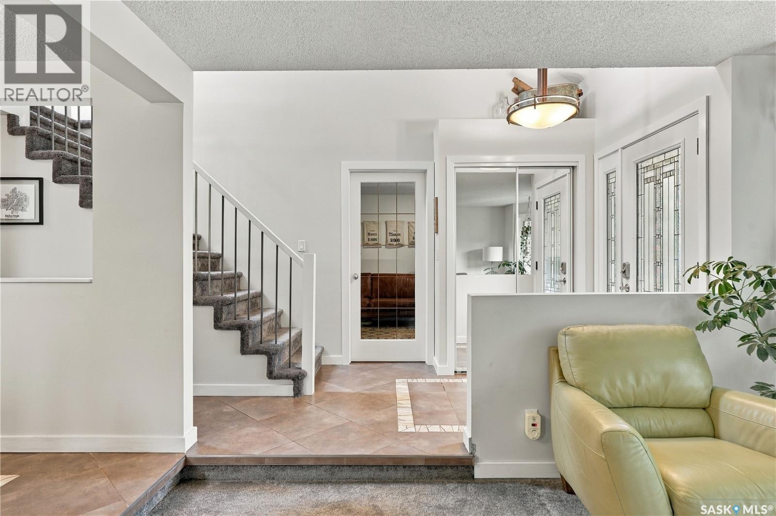 334 Mulcaster COURT - 3