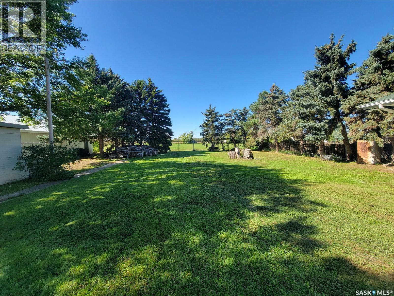200 & 202 Saskatchewan AVENUE, Tramping Lake — photo 4