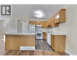 Kitchen/Dining room - 7126 Dalgliesh Drive, Regina, SK S4X2M6 Photo 9