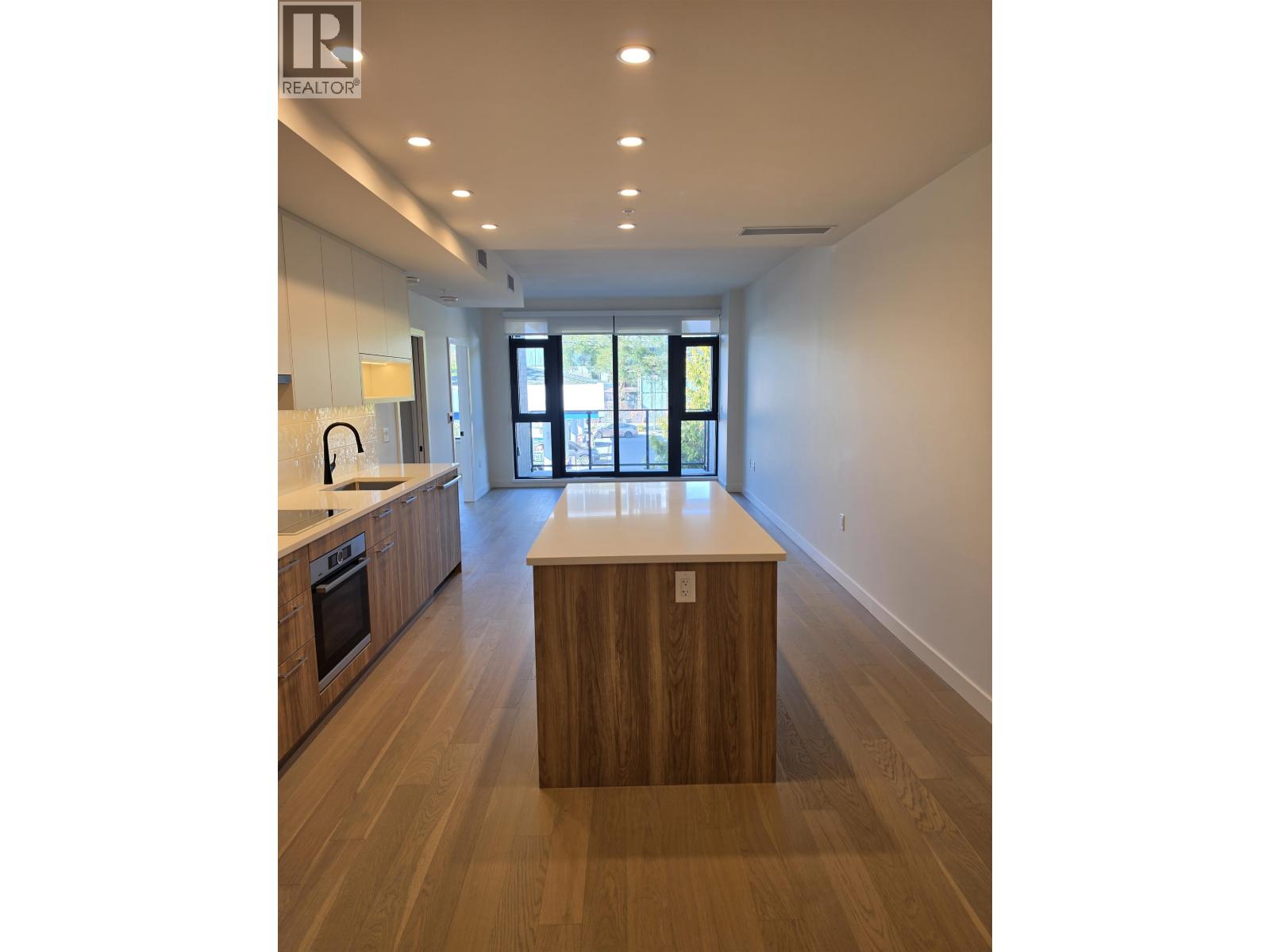310 8398 OAK STREET, Vancouver — photo 2