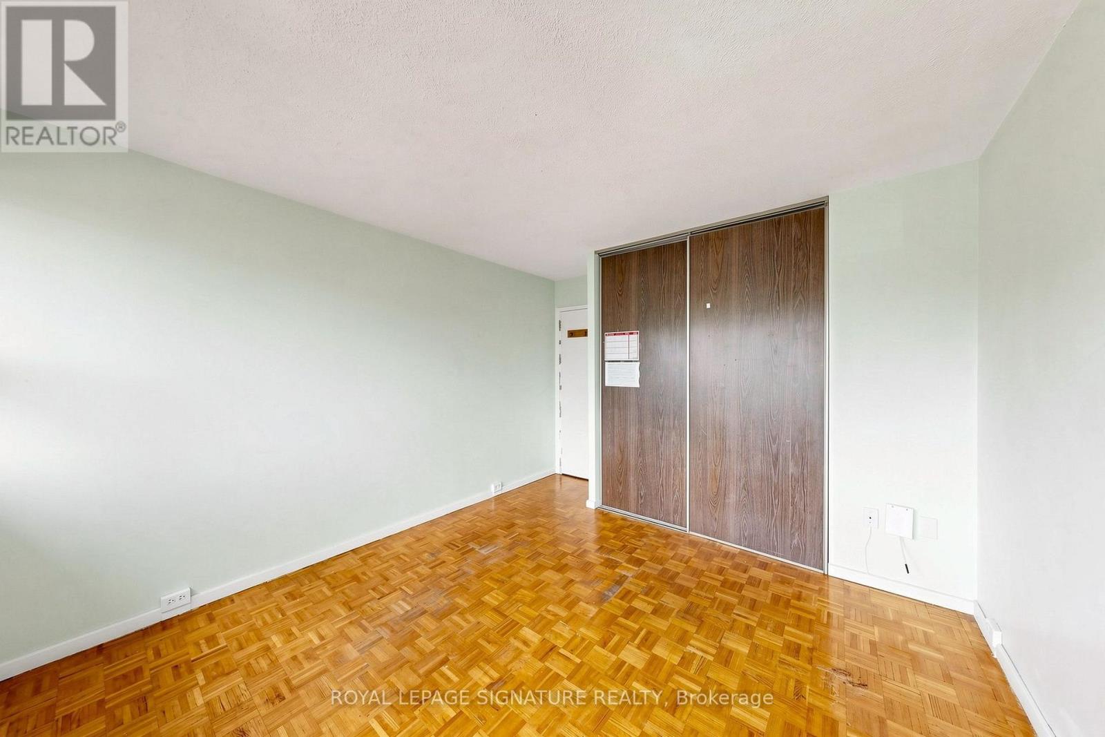 #411 100 LEEWARD GLENWAY - 13