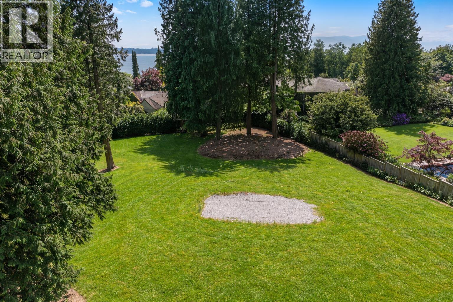 2976 PALMERSTON AVENUE, West Vancouver
