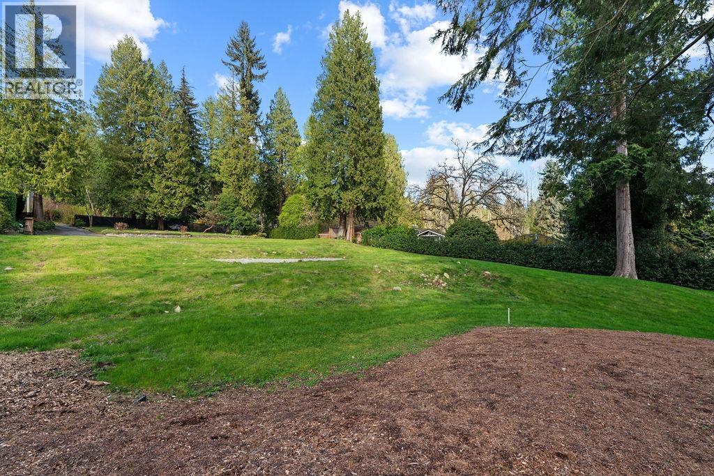 2976 PALMERSTON AVENUE, West Vancouver