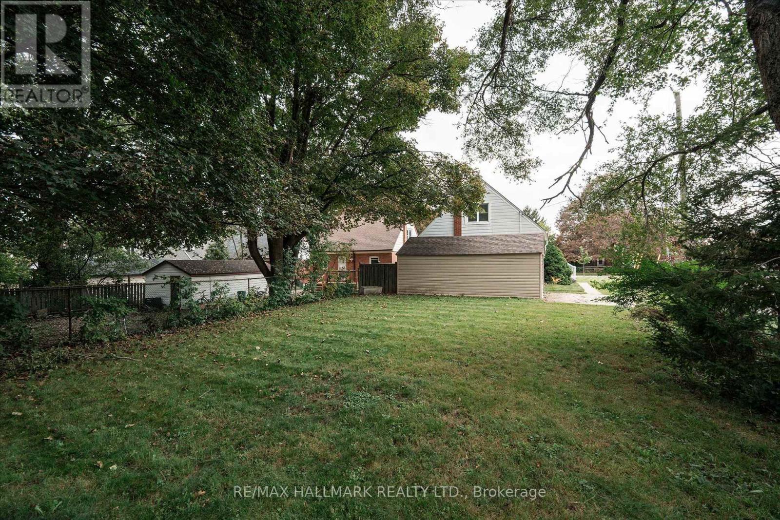 37 HOLSWADE ROAD - 35
