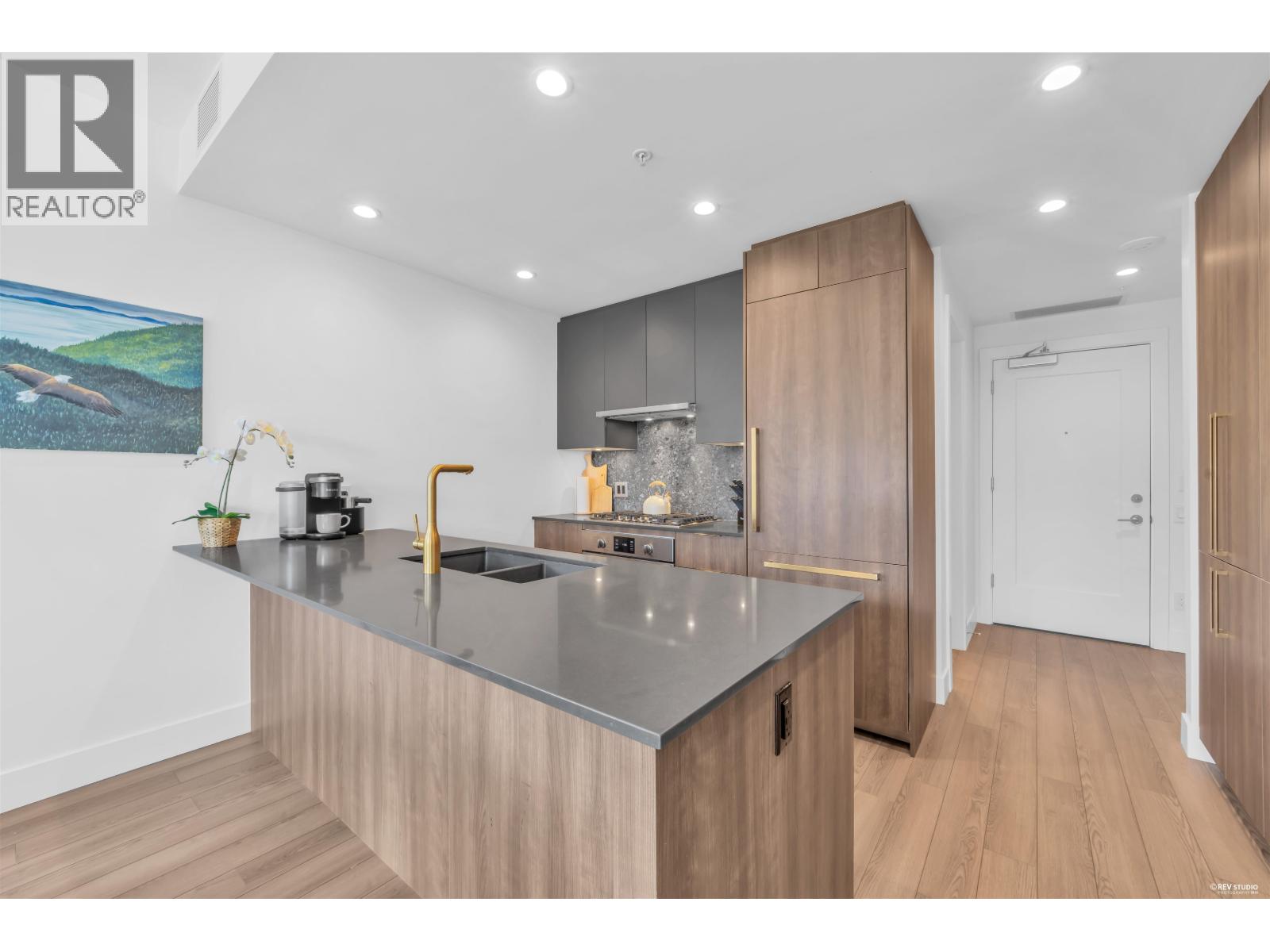 704 2375 EMERY COURT, North Vancouver — photo 8