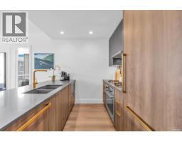 704 2375 Emery Court, North Vancouver, BC V7J0E8 Photo 9