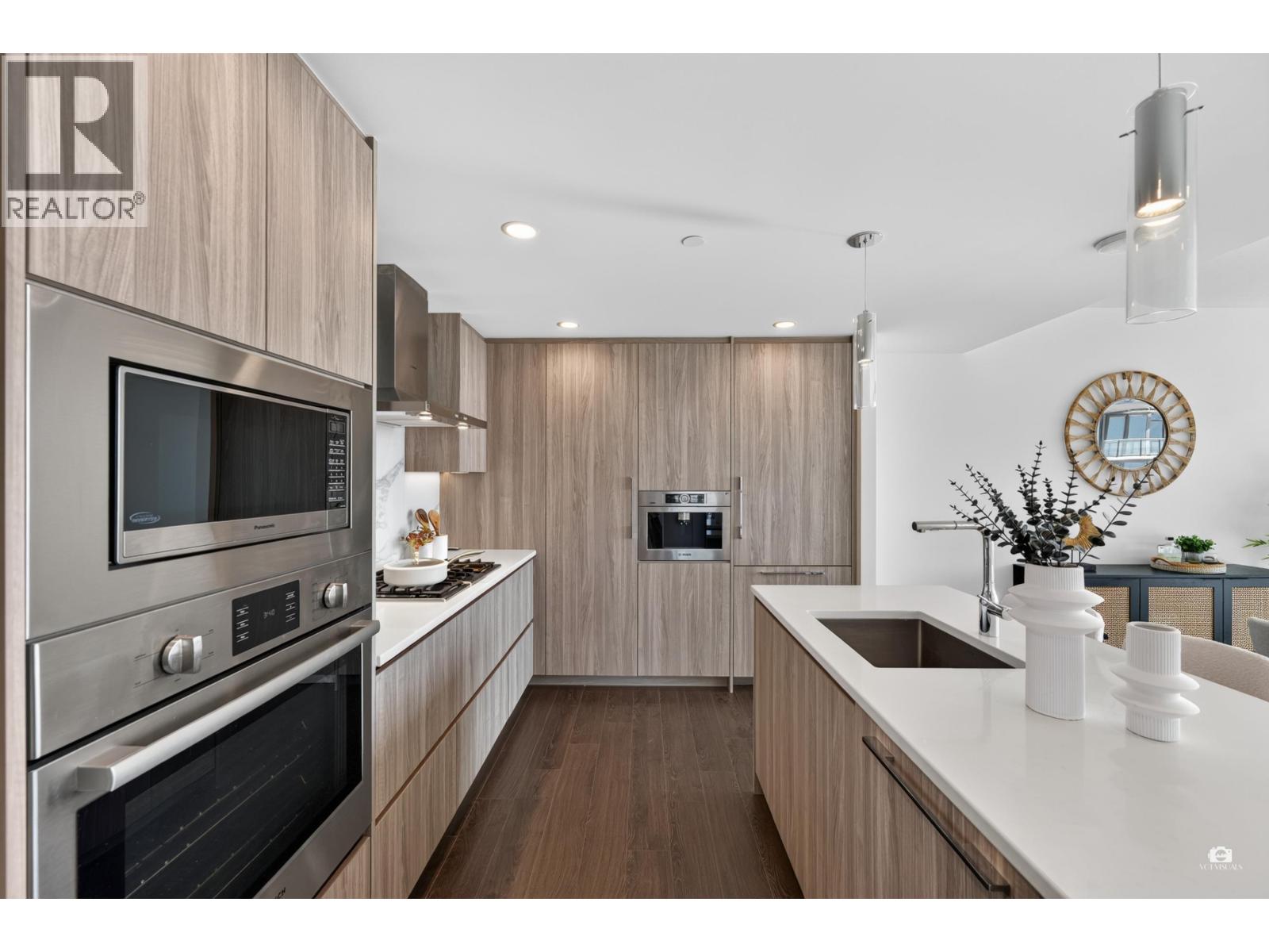 4802 4880 LOUGHEED HIGHWAY, Burnaby — photo 9