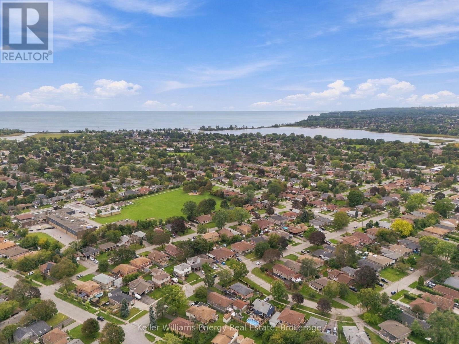 #317 1480 BAYLY STREET - 34