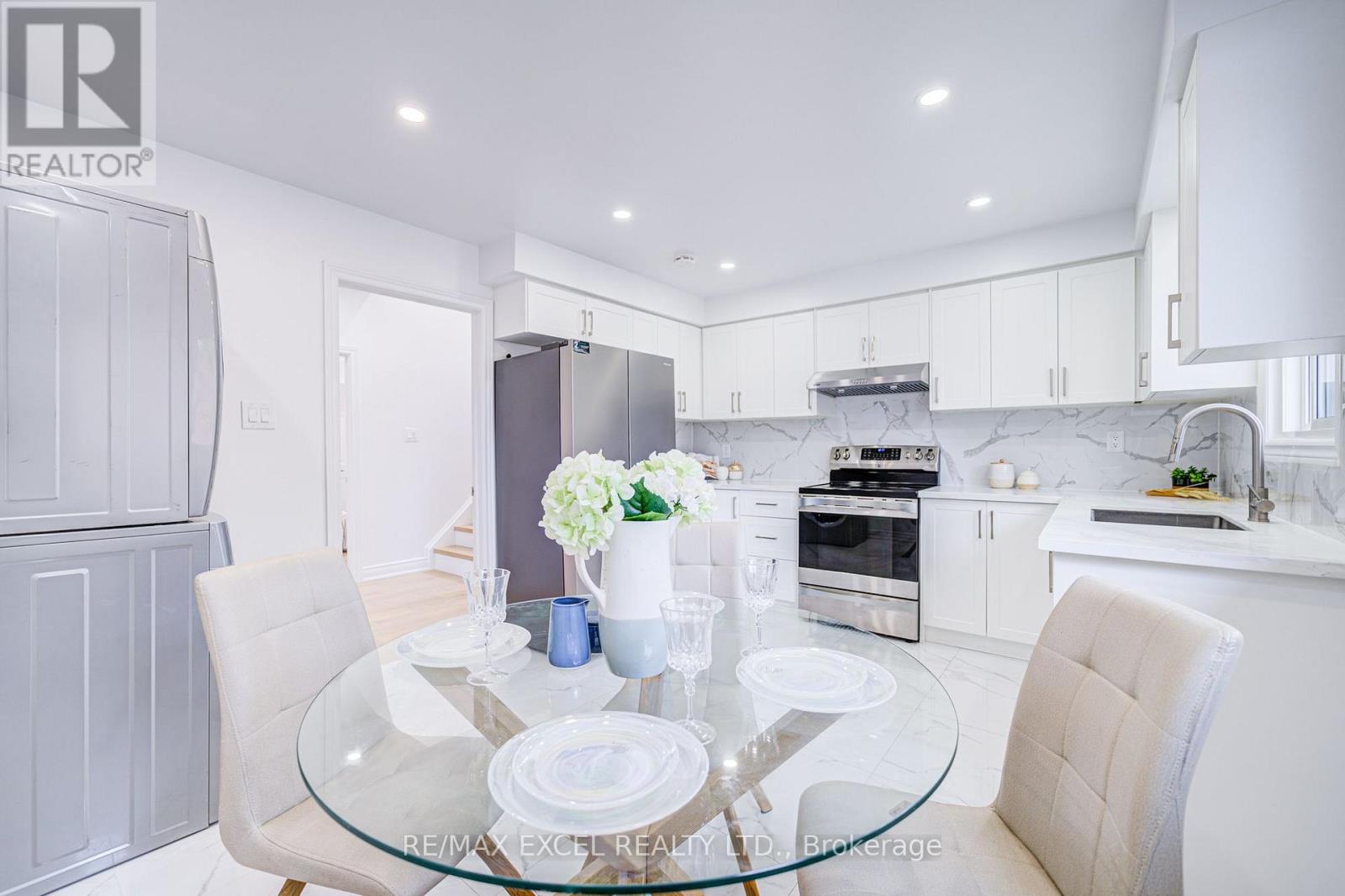 8 SIMSBURY COURT - 11