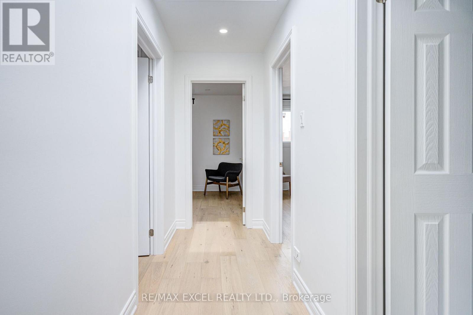 8 SIMSBURY COURT - 15