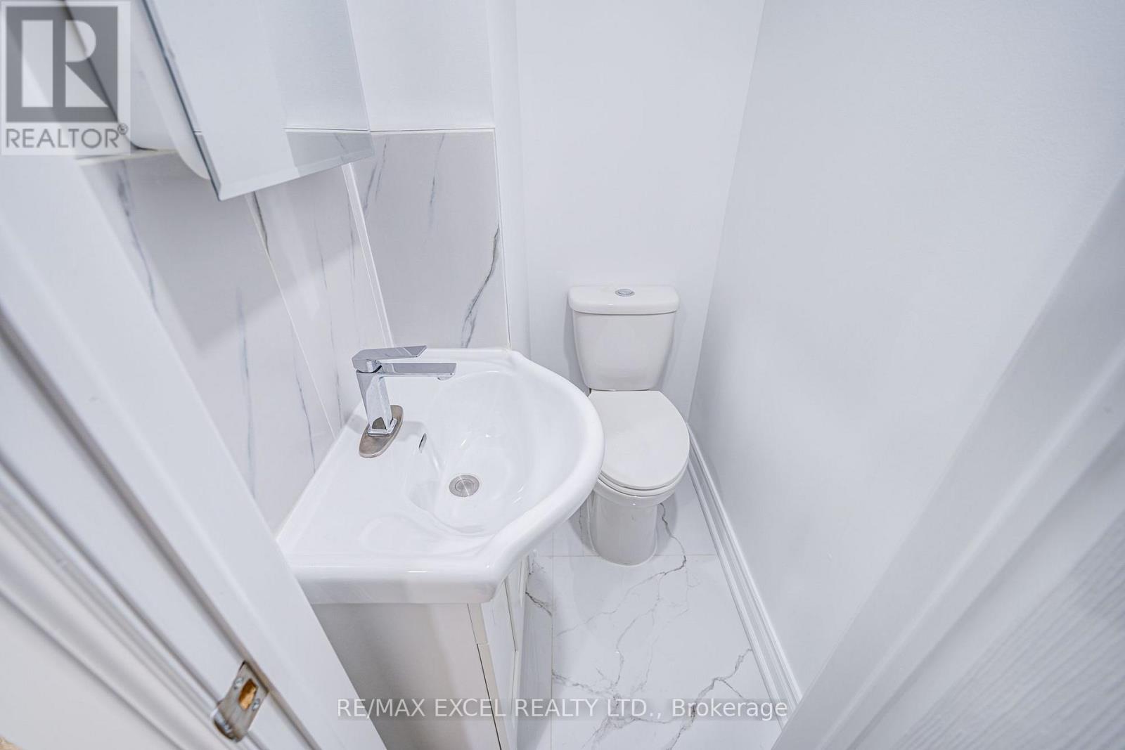 8 SIMSBURY COURT - Image 33