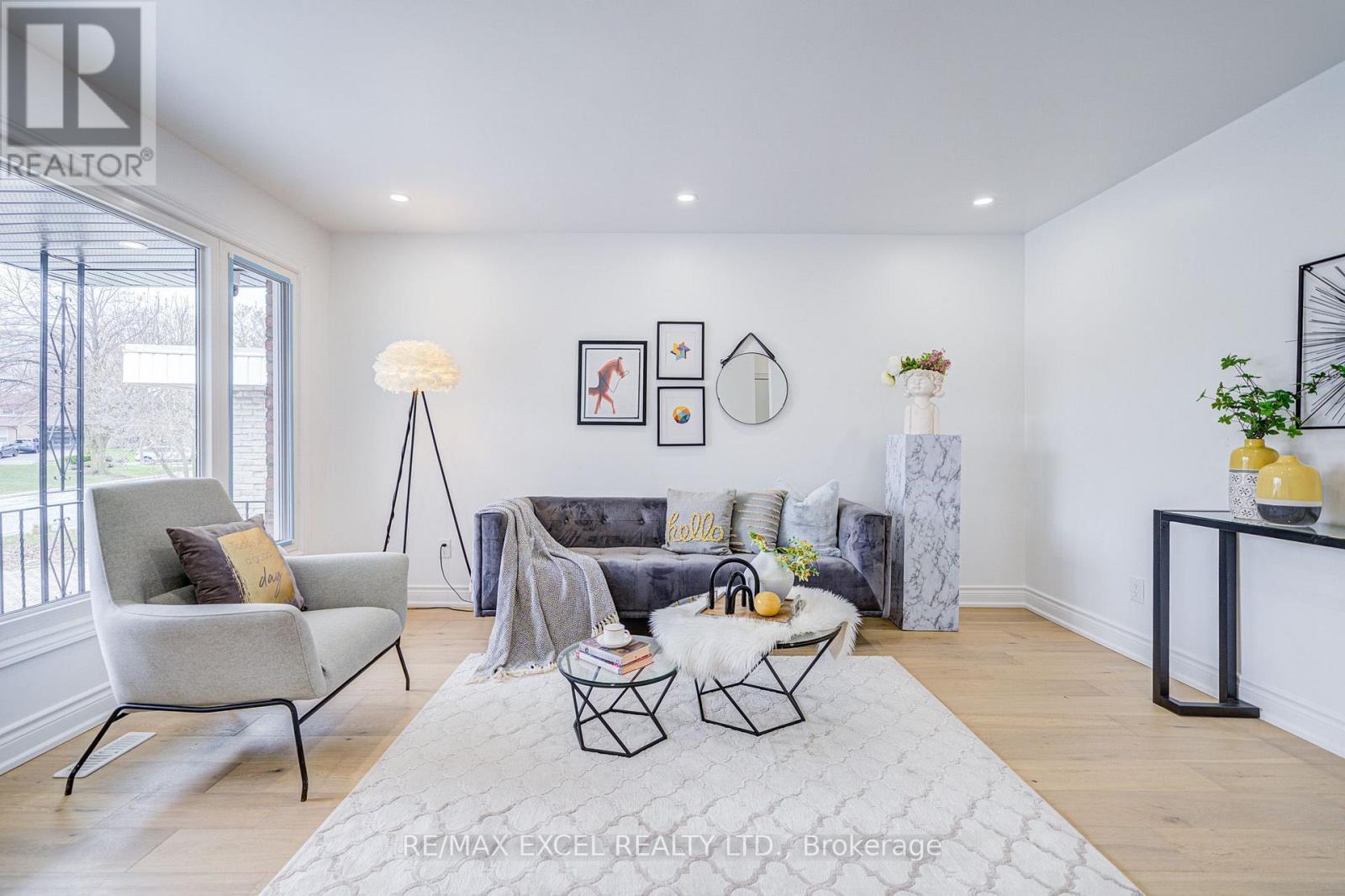 8 SIMSBURY COURT - 5