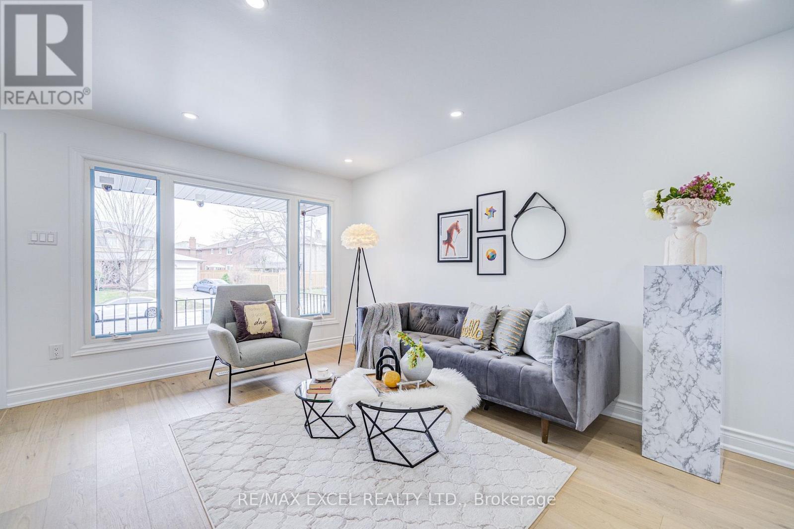 8 SIMSBURY COURT - 6