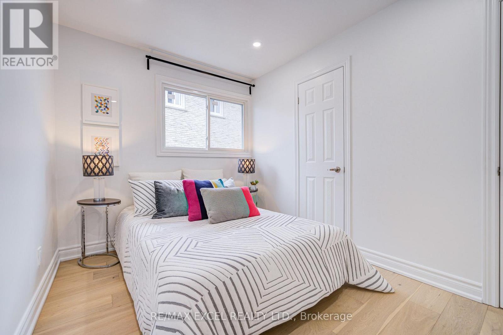 8 SIMSBURY COURT - 8