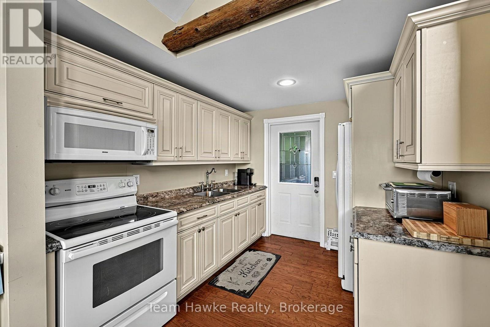 8 FARLAIN LAKE ROAD E, Tiny — photo 8
