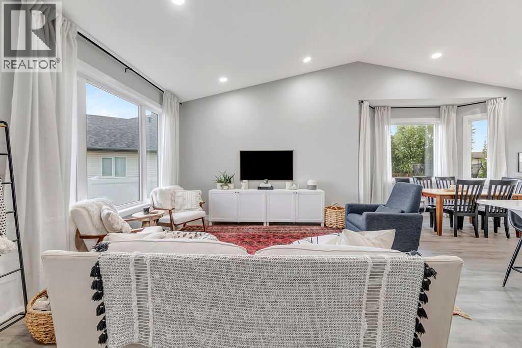 2918 8A Avenue - 28