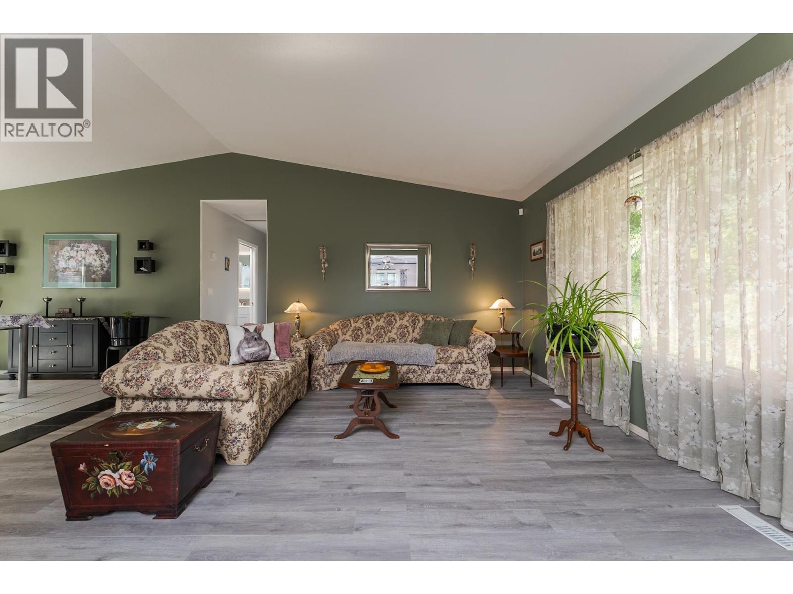 475 VALHALLA ROAD - 12
