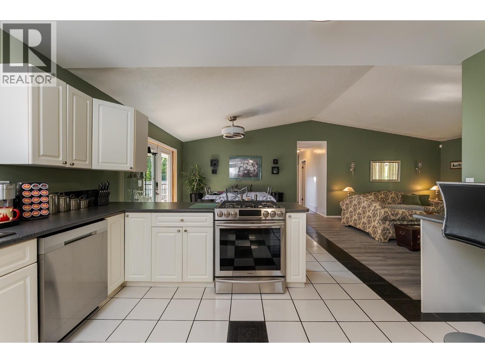 475 VALHALLA ROAD - Image 8
