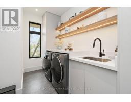 1403 Wren Avenue, Oakville, ON L6L2V7 Photo 35