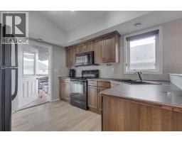 Kitchen - 13 Rogers Road, Sylvan Lake, AB T4S0J8 Photo 10
