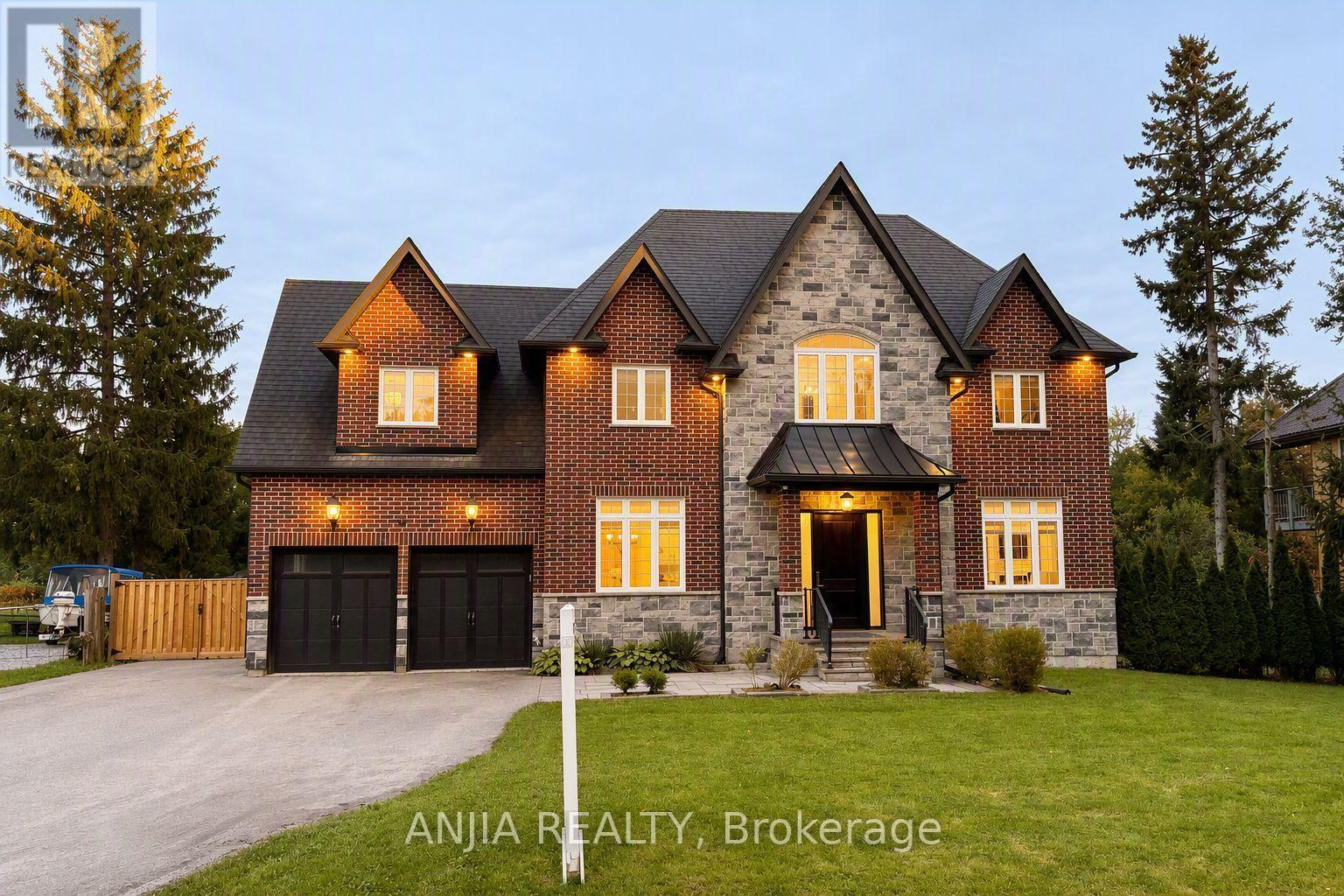 41 VALLEY ROAD, Whitchurch-Stouffville photo 1