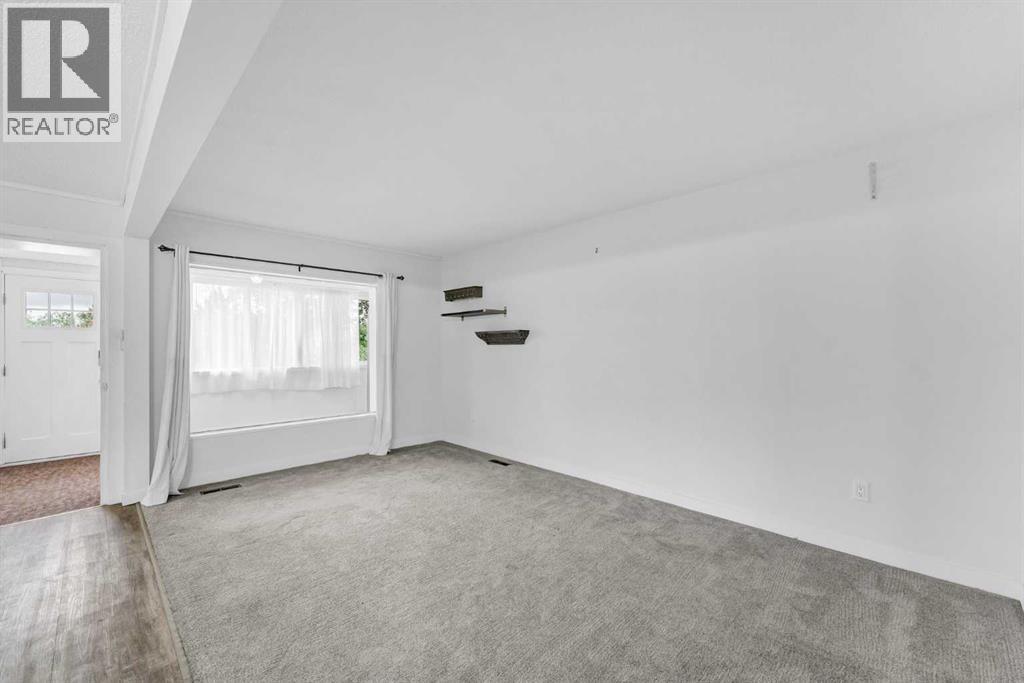 817 Main Street S - Image 18