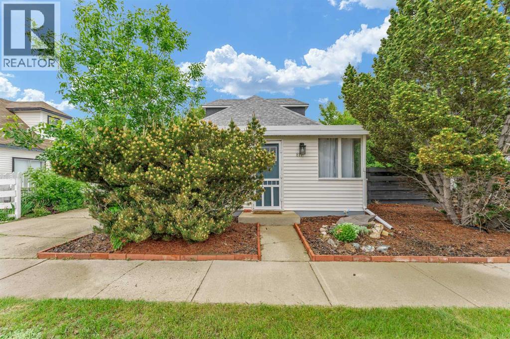 817 Main Street S, Redcliff — photo 3