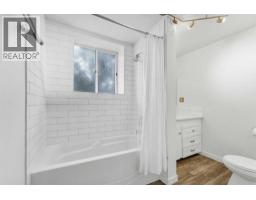 817 Main Street S, Redcliff, AB T0J2P0 Photo 20