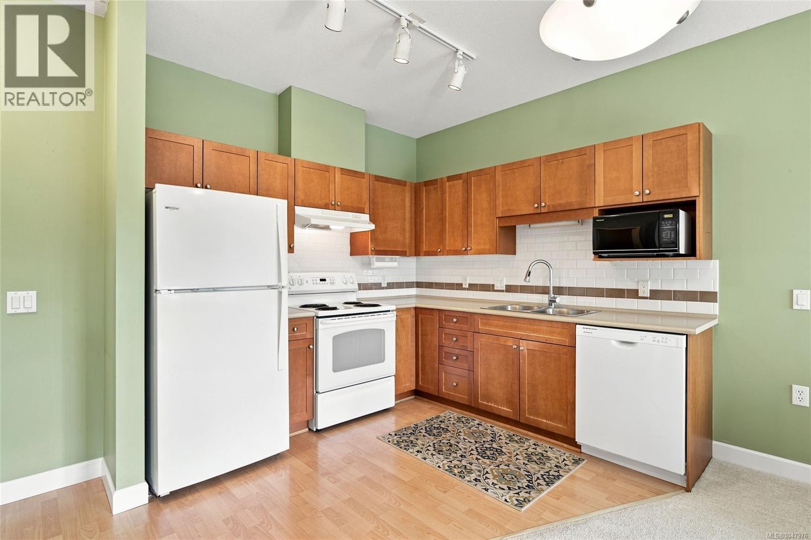 #421 650 Berwick Rd N - Image 8
