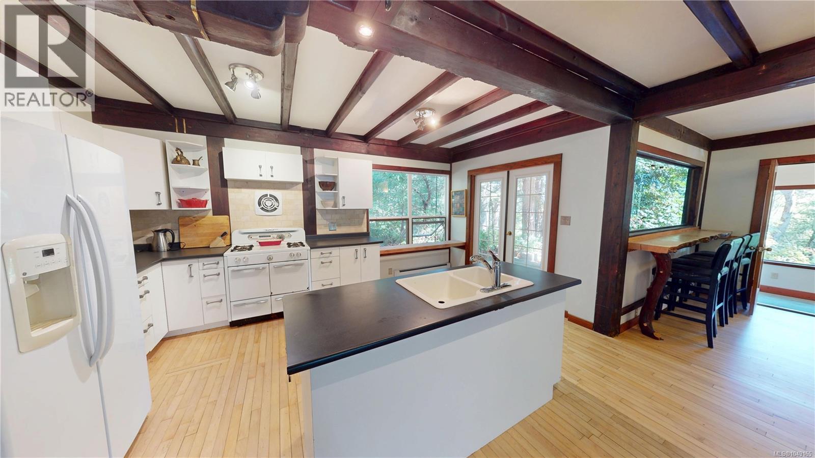 3199 Coast Rd - 5