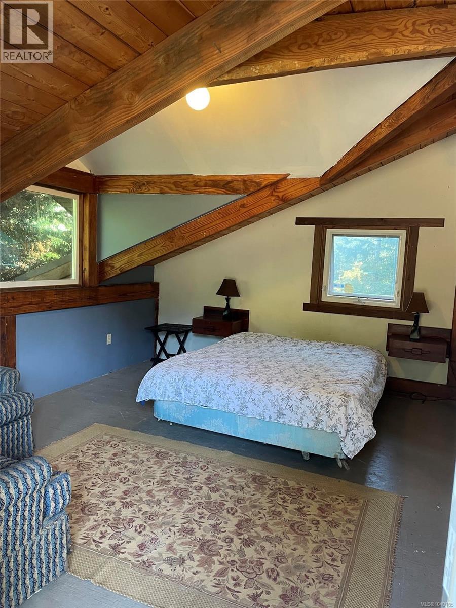 3199 Coast Rd - Image 36